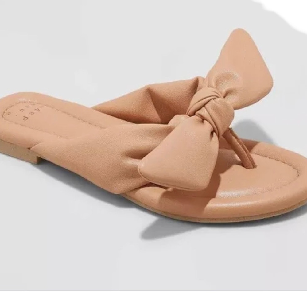 a new day Adley bow flip flops NWT